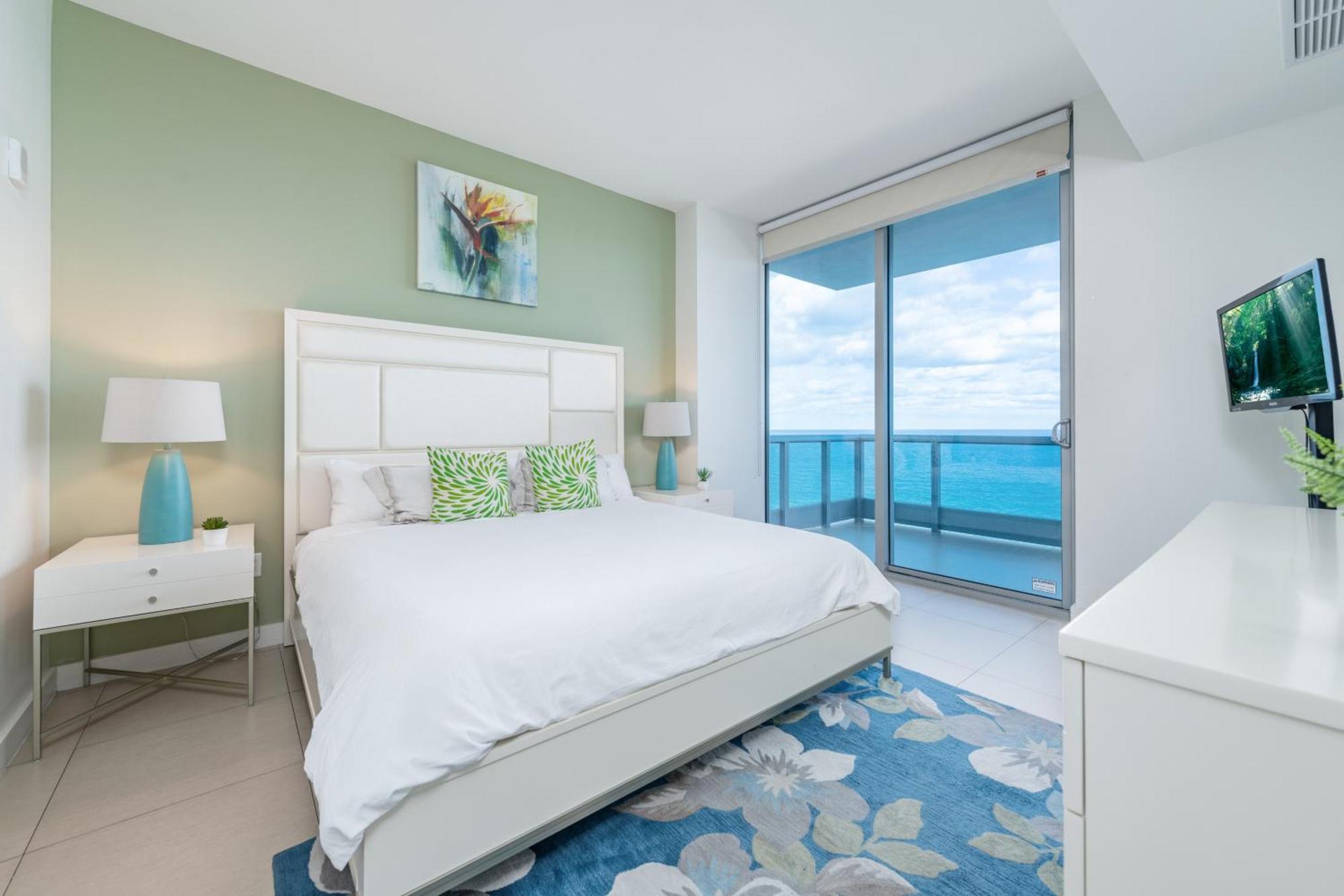 One-Bedroom Apartment Ocean Front,1589328493:JPEG