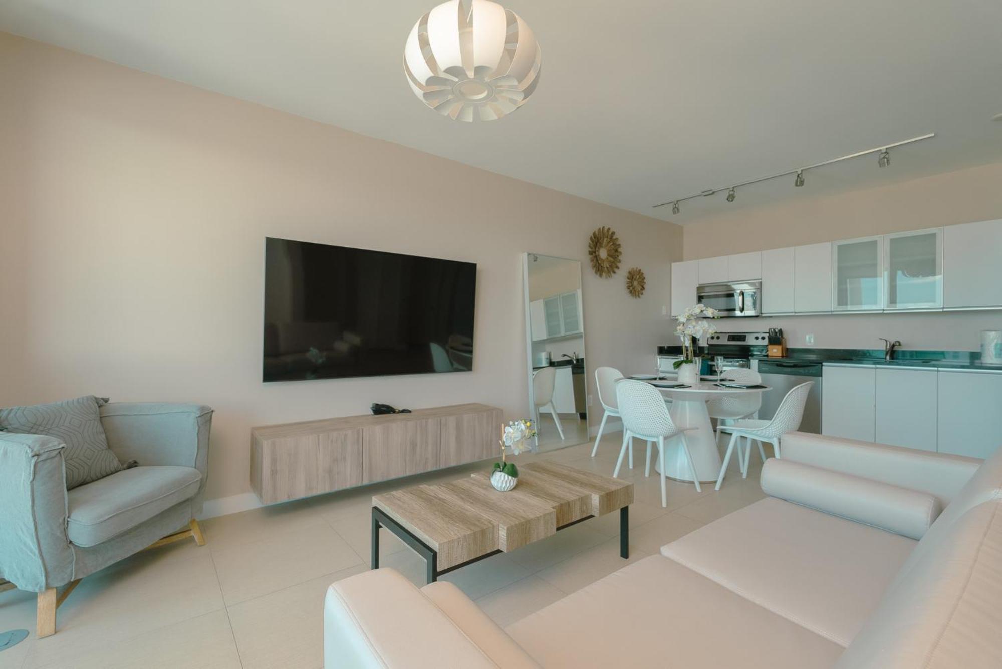 One-Bedroom Apartment with Balcony Ocean View