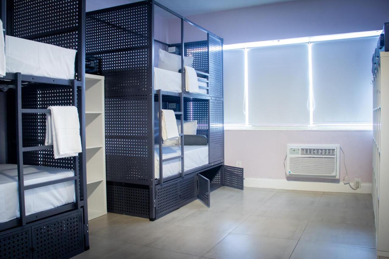 Cama em Dormitório Feminino com 6 Camas