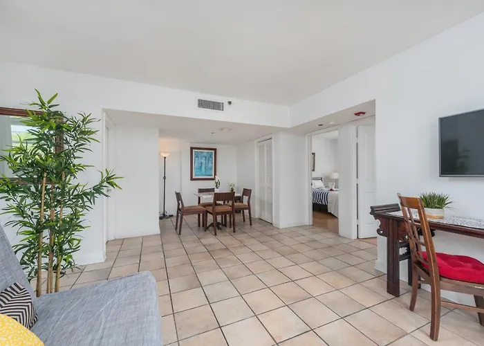 Sobe Lux Suites On Ocean
