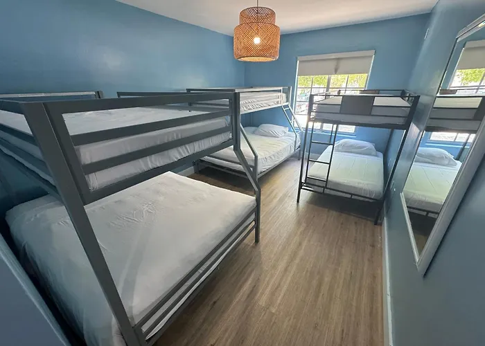 Hotel perto da faculdade: Harrison On The Beach