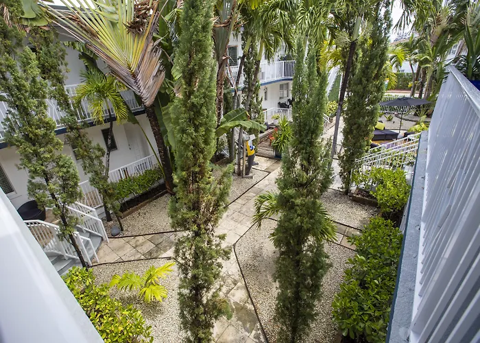 Hotel 3 estrelas: Beachside All Suites Hotel