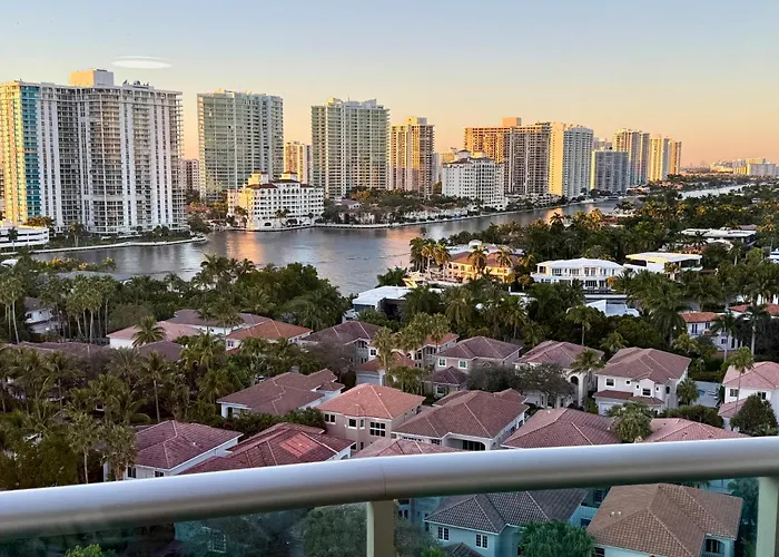 Hotel near College: Ocean Reserve Condo By Flatsaway