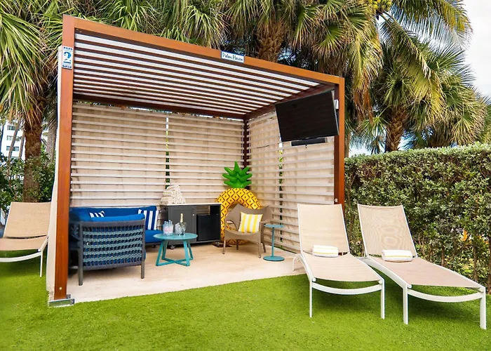 Family resorts Hilton Cabana Miami Beach