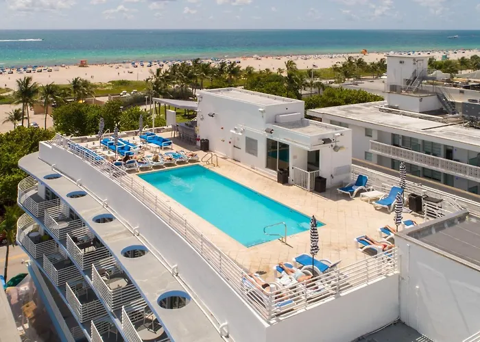 Apartments Ocean Drive s With Rooftop Pool, South Beach, Miami